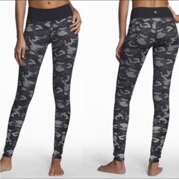 Fabletics Tall Nadi Camo Full Length Leggings Medium - Picture 1 of 9
